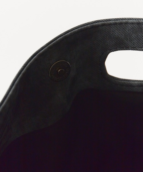 Theater code(シアターコード)の「【15%OFF】dyed pattern fake leather bag / ダイド パターン フェイクレザー バッグ 2026年春夏(ショルダーバッグ・メンズ・グレー・FREE)」の17枚目の写真
