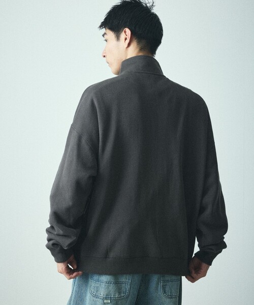 FREAK'S STORE(フリークスストア)の「限定展開 ビッグシルエット ハーフジップ スウェット(スウェット・メンズ・ブラック/グレー/ネイビー/グレイッシュベージュ/スミクロ・LARGE/MEDIUM/SMALL)」の20枚目の写真