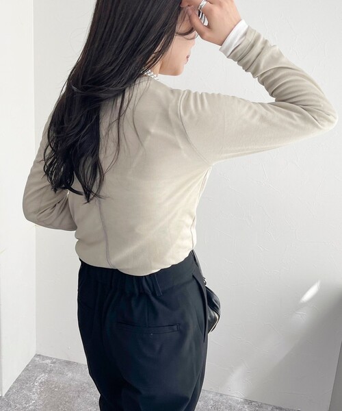 fredy emue(フレディエミュ)の「【新色登場】シアーウォームフライス ロンTシャツ(Tシャツ/カットソー・レディース・ブラック/オフホワイト/ブラック系その他/ベージュ/ライトグレー/ピンク・38)」の22枚目の写真