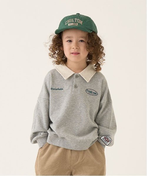 b・ROOM（ビールーム）の「【毛玉バイバイ裏毛】衿付きビッグスウェット（スウェット・キッズ・ベージュ/トップグレー/レッド/モスグリーン・110cm/100cm/120cm/130cm/140cm/150cm）」の2枚目の写真