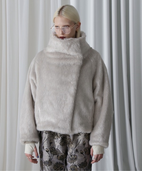 mici（ミチ）の「(mici)ビッグカラーショートコート（その他アウター・レディース・グレー/ブラウン・SMALL/MEDIUM）」の7枚目の写真