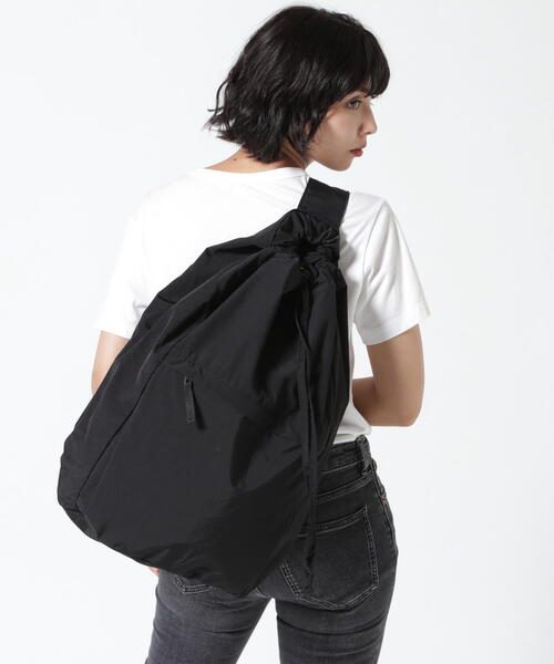 L.H.P(エルエイチピー)の「SISseoul/エスアイエスソウル/ワンショルダーバックパック(バックパック/リュック・レディース・ブラック・F)」の17枚目の写真