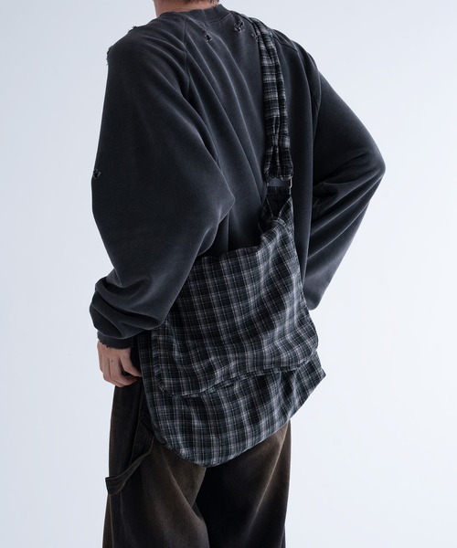 epnok(エプノック)の「【EPNK】Knot check shoulder bag / ノットチェックショルダーバッグ(ショルダーバッグ・メンズ・ブラック/ブラウン・FREE)」の4枚目の写真