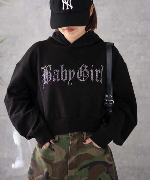 WEGO（ウィゴー）の「WEGO/ラインストーンショートプルパーカー（スウェット・レディース・ピンク/ライトグレー/ブラック・FREE）」の8枚目の写真