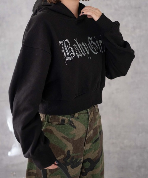 WEGO（ウィゴー）の「WEGO/ラインストーンショートプルパーカー（スウェット・レディース・ピンク/ライトグレー/ブラック・FREE）」の9枚目の写真