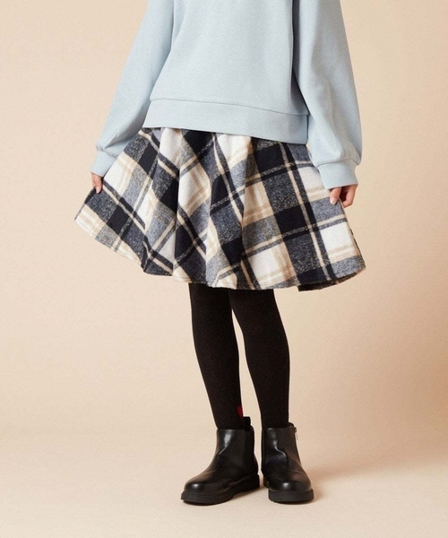 a.v.v（アーヴェヴェ）の「[160]フレアスカート（スカート・キッズ・ブラック/ブルー/ネイビー/ベージュ・160）」の3枚目の写真