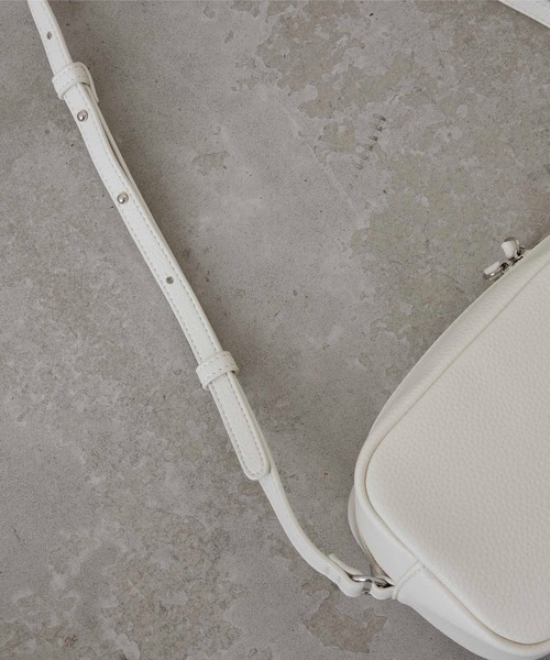 セール】Side chain box shoulderbag / サイド チェーン