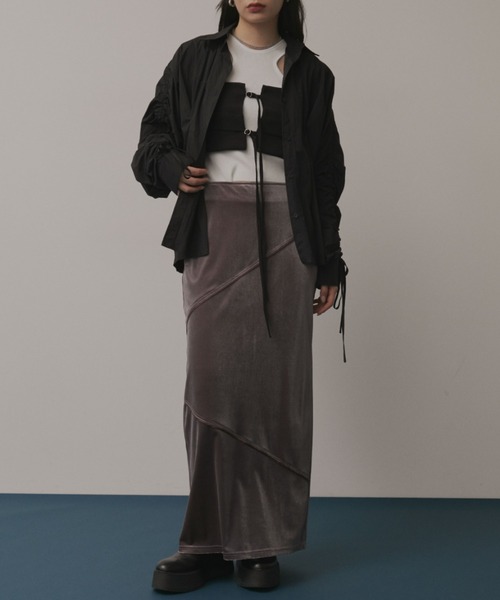 Solace(ソレイス)の「パイピングベロアロングスカート(スカート・レディース・ブラック/ブラウン・FREE)」の9枚目の写真