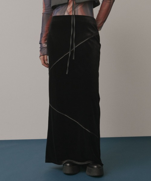 Solace(ソレイス)の「パイピングベロアロングスカート(スカート・レディース・ブラック/ブラウン・FREE)」の10枚目の写真