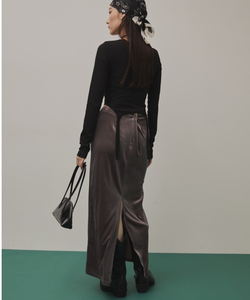 Solace(ソレイス)の「パイピングベロアロングスカート(スカート・レディース・ブラック/ブラウン・FREE)」の21枚目の写真