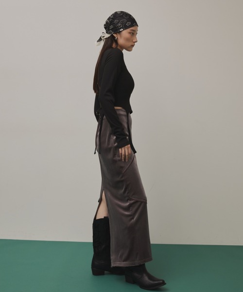 Solace(ソレイス)の「パイピングベロアロングスカート(スカート・レディース・ブラック/ブラウン・FREE)」の22枚目の写真