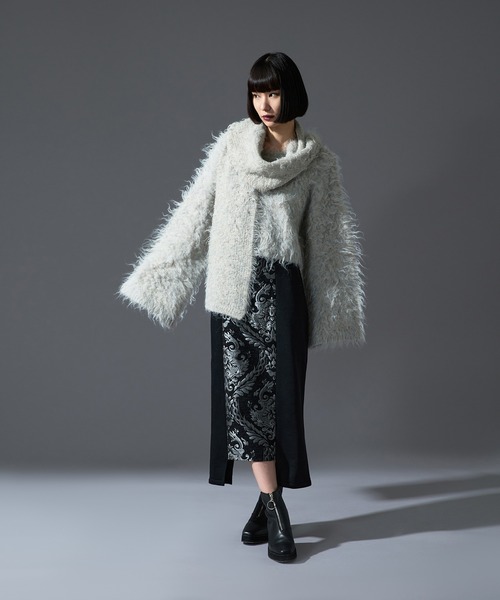 Ellno de Mavie(エルノデメヴィ)の「マフラーシャギーショートニット(ニット/セーター・レディース・ボルドー/アイボリー/チャコールグレー・FREE)」の18枚目の写真