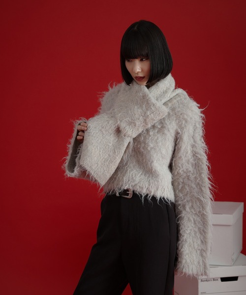 Ellno de Mavie(エルノデメヴィ)の「マフラーシャギーショートニット(ニット/セーター・レディース・ボルドー/アイボリー/チャコールグレー・FREE)」の6枚目の写真