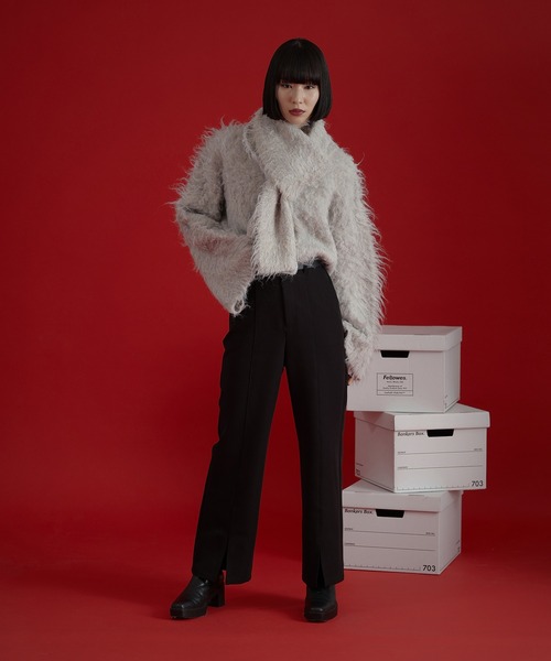 Ellno de Mavie(エルノデメヴィ)の「マフラーシャギーショートニット(ニット/セーター・レディース・ボルドー/アイボリー/チャコールグレー・FREE)」の7枚目の写真