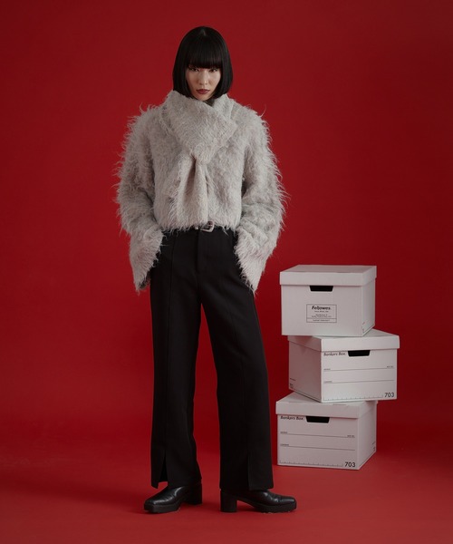 Ellno de Mavie(エルノデメヴィ)の「マフラーシャギーショートニット(ニット/セーター・レディース・ボルドー/アイボリー/チャコールグレー・FREE)」の11枚目の写真