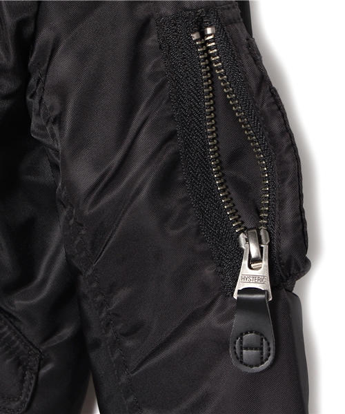 HYSTERIC MINI（ヒステリックミニ）の「HYS DUCK HUNTER COMO MA-1型ジャケット(リバーシブル)（ミリタリージャケット・キッズ・ブラック/カーキ/グリーン系その他・100/110/120）」の18枚目の写真