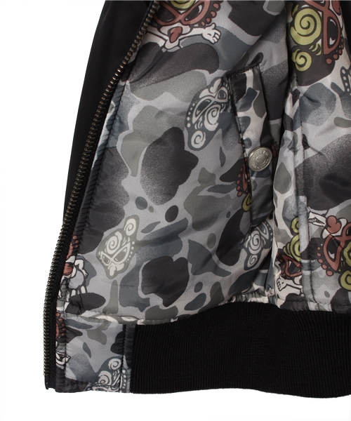 HYSTERIC MINI（ヒステリックミニ）の「HYS DUCK HUNTER COMO MA-1型ジャケット(リバーシブル)（ミリタリージャケット・キッズ・ブラック/カーキ/グリーン系その他・100/110/120）」の16枚目の写真