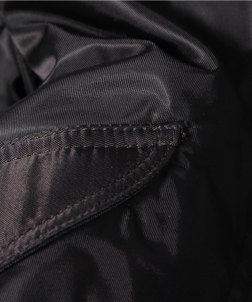 HYSTERIC MINI（ヒステリックミニ）の「HYS DUCK HUNTER COMO MA-1型ジャケット(リバーシブル)（ミリタリージャケット・キッズ・ブラック/カーキ/グリーン系その他・100/110/120）」の15枚目の写真