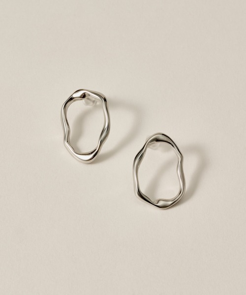 novice（ノーヴィス）の「【novice】Squiggle Hoop Pierce［Stainless］（ピアス（両耳用）・レディース・ゴールド/シルバー・FREE）」の5枚目の写真
