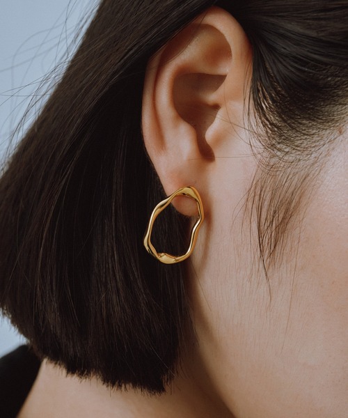 novice（ノーヴィス）の「【novice】Squiggle Hoop Pierce［Stainless］（ピアス（両耳用）・レディース・ゴールド/シルバー・FREE）」の6枚目の写真