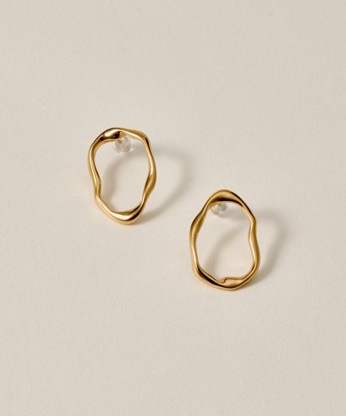 novice（ノーヴィス）の「【novice】Squiggle Hoop Pierce［Stainless］（ピアス（両耳用）・レディース・ゴールド/シルバー・FREE）」の8枚目の写真