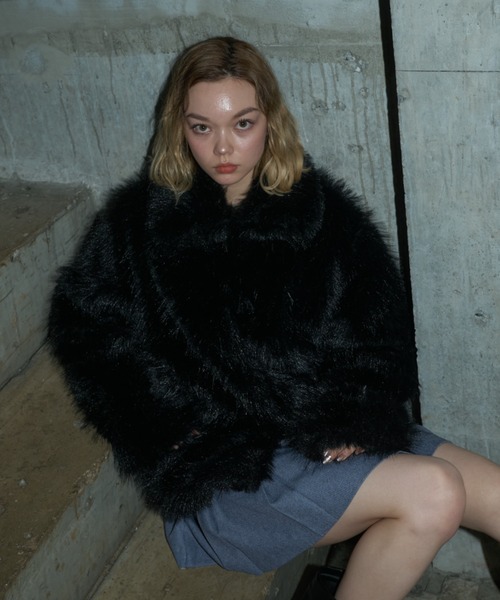 JUST A NOON(ジャストアヌーン)の「ドローコード付きファージャケット(その他アウター・レディース・レッド/ライトグレー/ブラック・FREE)」の6枚目の写真