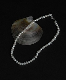 SMELLY | SMELLY so’　pearl hook necklace(ネックレス)