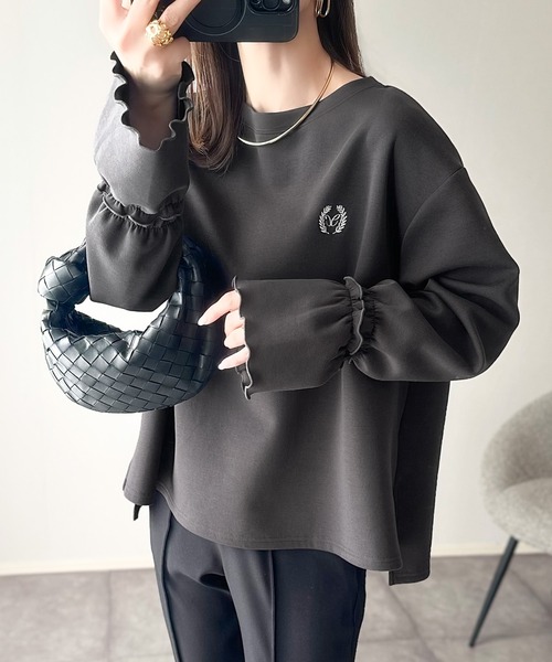 classicalelf(クラシカルエルフ)の「ワンポイントで魅せる大人可愛い。ワンポイントロゴ刺繍キャンディースリーブダンボールニットカットソー(長袖)(Tシャツ/カットソー・レディース・オフホワイト/ブラック/チャコール・MEDIUM/SMALL/X-LARGE/LARGE)」の17枚目の写真