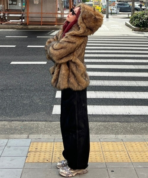 Chikashitsu +(チカシツプラス)の「【Chikashitsu +】coating damage wide denim pants / 【チカシツプラス】コーティングダメージワイドデニムパンツ(デニムパンツ・メンズ・ブラック・ONE SIZE)」の11枚目の写真