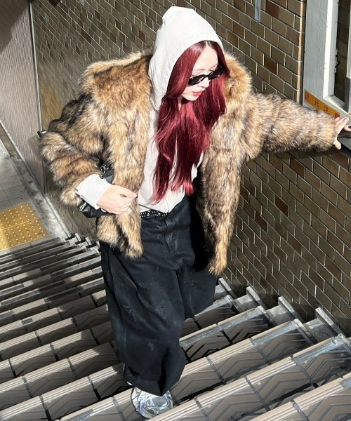 Chikashitsu +(チカシツプラス)の「【Chikashitsu +】coating damage wide denim pants / 【チカシツプラス】コーティングダメージワイドデニムパンツ(デニムパンツ・メンズ・ブラック・ONE SIZE)」の16枚目の写真