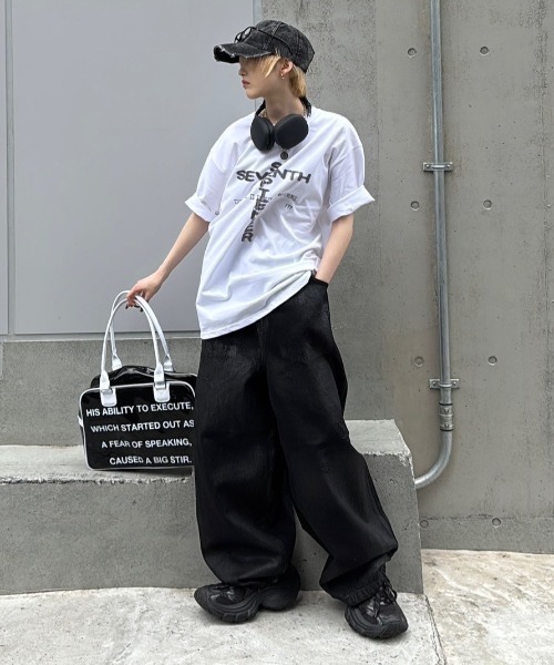 Chikashitsu +】coating damage wide denim pants