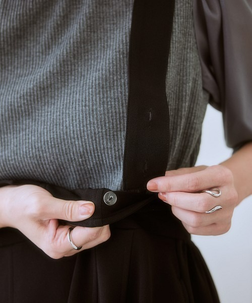 nissen(ニッセン)の「スカートでも使える2WAYジャンパースカート(ジャンパースカート・レディース・ブラック・L/M/S)」の8枚目の写真