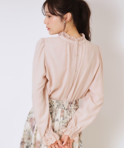 couture brooch（クチュールブローチ）の「【ほろ甘・大人カワイイ】エンブロレース2WAYブラウス（シャツ/ブラウス・レディース・ライトグレー/ピンク/ブラック/アイボリー・42/36/38/40）」の5枚目の写真