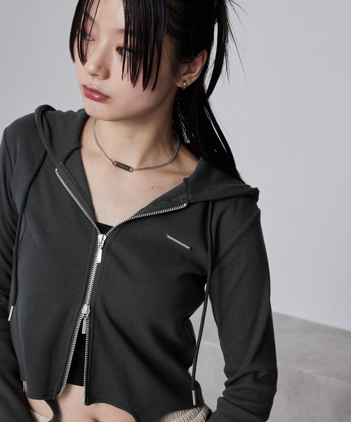 nui nullu（ヌイヌル）の「【nui nullu】ガーターリブダブルジップパーカー（パーカー・レディース・チャコール/レッド/ブラック/グレー・FREE）」の3枚目の写真