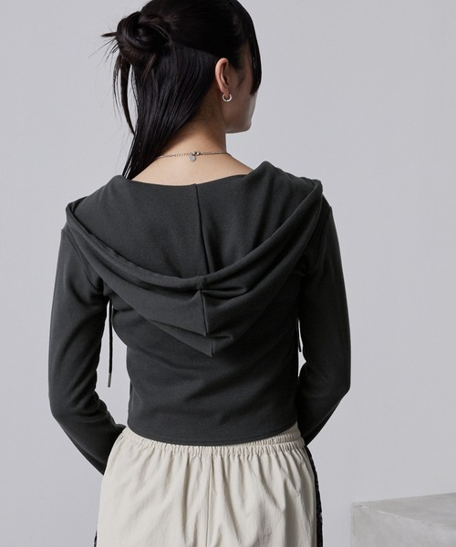 nui nullu（ヌイヌル）の「【nui nullu】ガーターリブダブルジップパーカー（パーカー・レディース・チャコール/レッド/ブラック/グレー・FREE）」の18枚目の写真