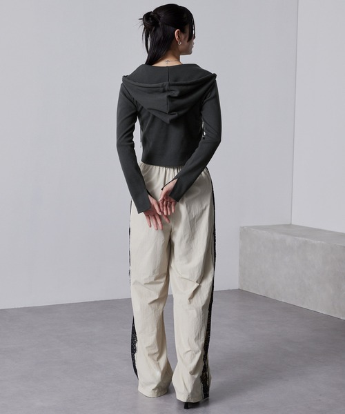 nui nullu（ヌイヌル）の「【nui nullu】ガーターリブダブルジップパーカー（パーカー・レディース・チャコール/レッド/ブラック/グレー・FREE）」の22枚目の写真