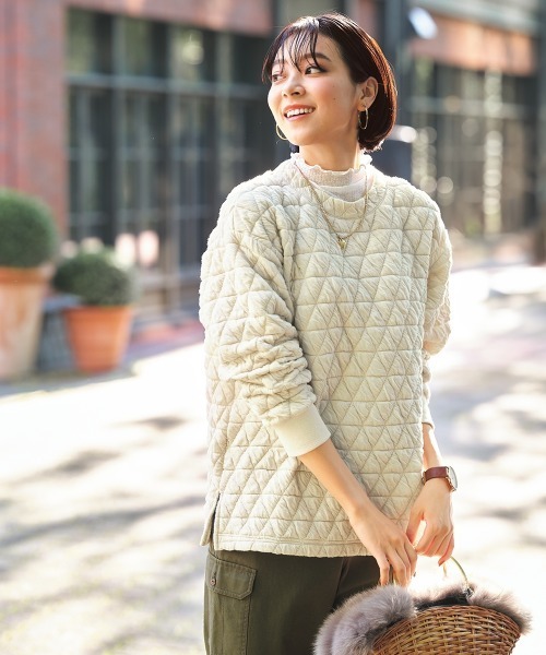 SMILE LAND(スマイルランド)の「<大きいサイズ> 選べるシアープルオーバー(Tシャツ/カットソー・レディース・グレー/ブラック/キナリ/チャコール/ミント/オフホワイト・4L/5L/3L/LL/L)」の12枚目の写真