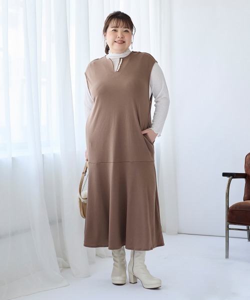 SMILE LAND(スマイルランド)の「<大きいサイズ> 選べるシアープルオーバー(Tシャツ/カットソー・レディース・グレー/ブラック/キナリ/チャコール/ミント/オフホワイト・4L/5L/3L/LL/L)」の20枚目の写真