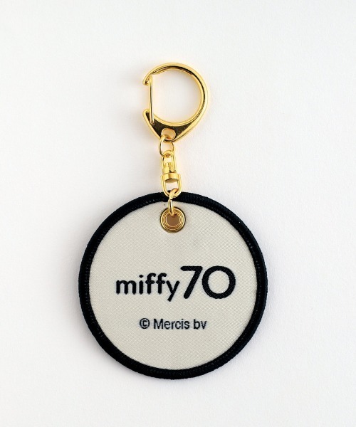 Dick Bruna（ディックブルーナ）の「miffy ワッペン キーホルダー 70周年（キーホルダー・レディース・ブラック/アイボリー・FREE）」の3枚目の写真