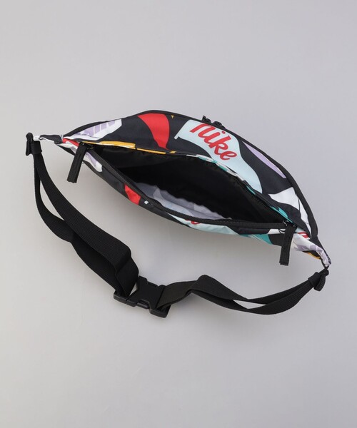 NIKE（ナイキ）の「NIKE（ナイキ） ヘリテージウエストバッグ（ショルダーバッグ・メンズ・その他1・FREE）」の3枚目の写真