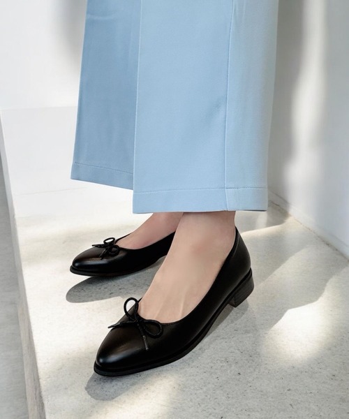 Sugar Sugar（シュガーシュガー）の「リボンパンプス【SUGAR SUGARシュガーシュガー】リボン　パンプス　ローヒール　エナメル（パンプス・レディース・ブラック系/ブラック/ベージュ系/レッド系・LL/L/M/S）」の5枚目の写真