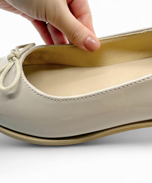 Sugar Sugar（シュガーシュガー）の「リボンパンプス【SUGAR SUGARシュガーシュガー】リボン　パンプス　ローヒール　エナメル（パンプス・レディース・ブラック系/ブラック/ベージュ系/レッド系・LL/L/M/S）」の12枚目の写真