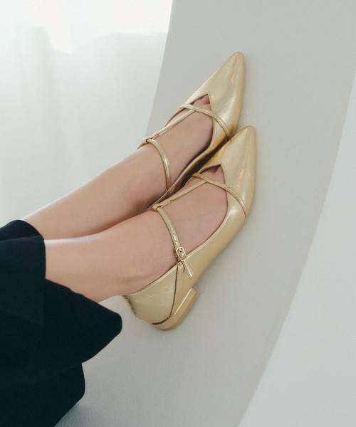 YECCA VECCA（イェッカヴェッカ）の「メリージェーンTストラップパンプス（パンプス・レディース・ブラック/ゴールド/シルバー・22.5cm/23.5cm/24.5cm）」の17枚目の写真