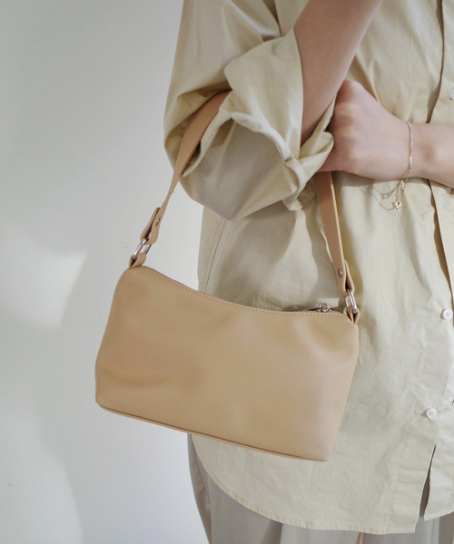 SLOBE IENA（スローブイエナ）の「SLOBE ナイロンBAG（ショルダーバッグ・レディース・ブラック/ベージュ・FREE）」の6枚目の写真