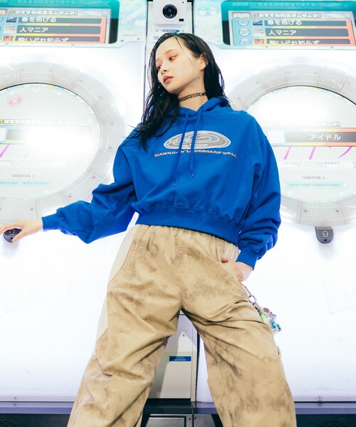FREAK'S STORE(フリークスストア)の「PIKO × FREAK'S STORE/ピコ 別注 メッシュロゴフーディー(パーカー・レディース・チャコール/ナチュラル/ブルー・フリ-)」の18枚目の写真