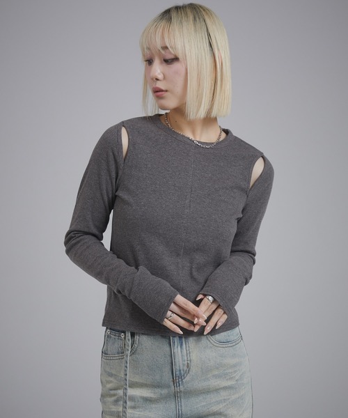 ENVYM(アンビー)の「カットアウトリブトップス(Tシャツ/カットソー・レディース・アイボリー/ブラック/グレー・FREE)」の15枚目の写真