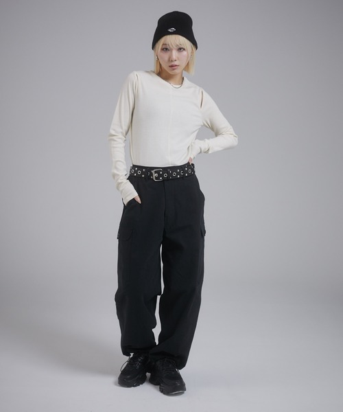 ENVYM(アンビー)の「カットアウトリブトップス(Tシャツ/カットソー・レディース・アイボリー/ブラック/グレー・FREE)」の8枚目の写真