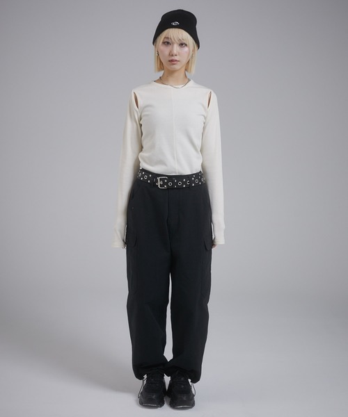 ENVYM(アンビー)の「カットアウトリブトップス(Tシャツ/カットソー・レディース・アイボリー/ブラック/グレー・FREE)」の10枚目の写真