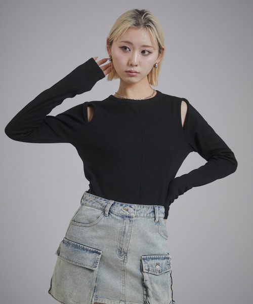 ENVYM(アンビー)の「カットアウトリブトップス(Tシャツ/カットソー・レディース・アイボリー/ブラック/グレー・FREE)」の11枚目の写真