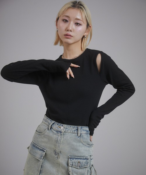 ENVYM(アンビー)の「カットアウトリブトップス(Tシャツ/カットソー・レディース・アイボリー/ブラック/グレー・FREE)」の12枚目の写真